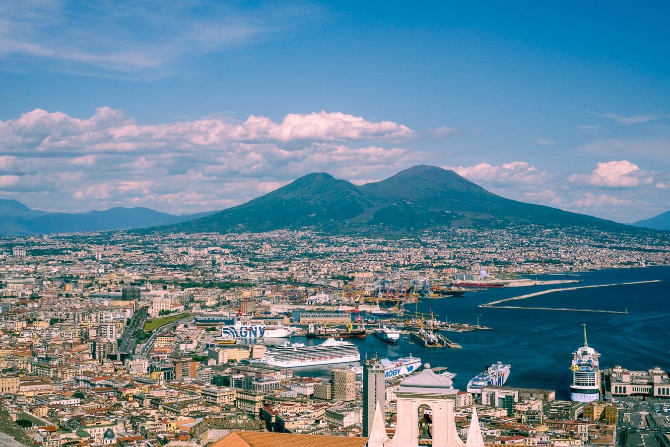 Vesuvius above a harbour